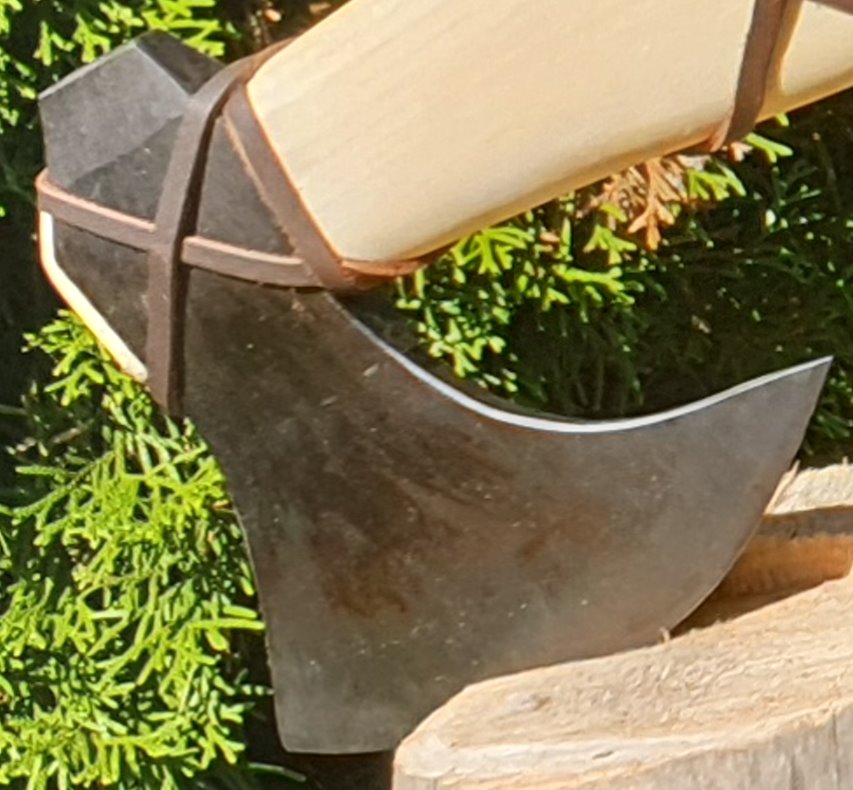 Bartaxt, handgeschmiedet